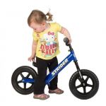rowerek-biegowy-striders-clasic-z-dzieckiem.jpg